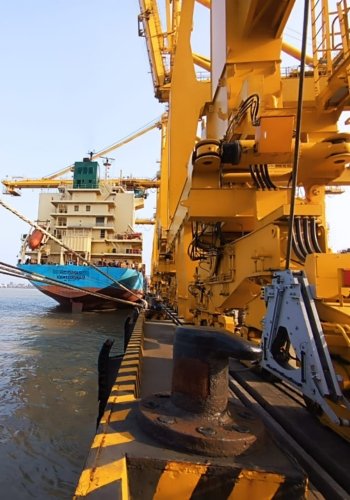 cargo handling and vessel docking at chittagong, mongla, and payra ports – shipcrew agency port specific shipping services